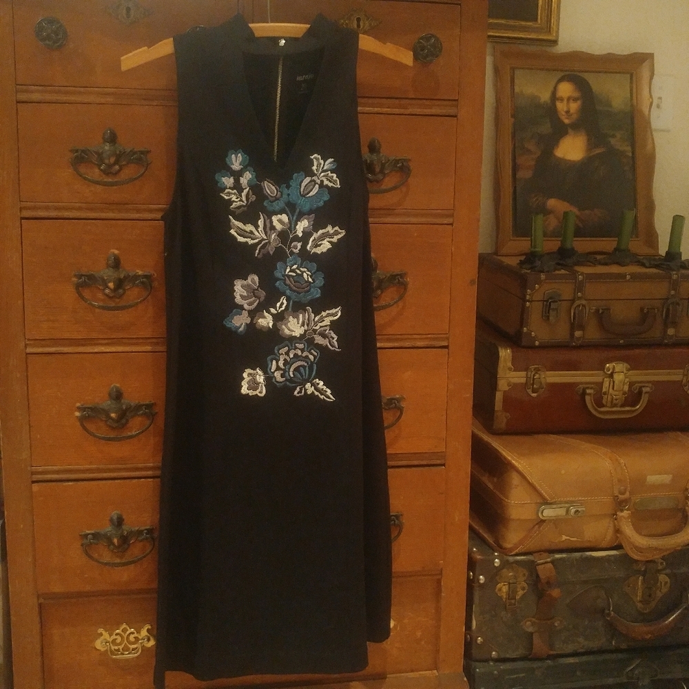 💃Kensie black peakaboo dress